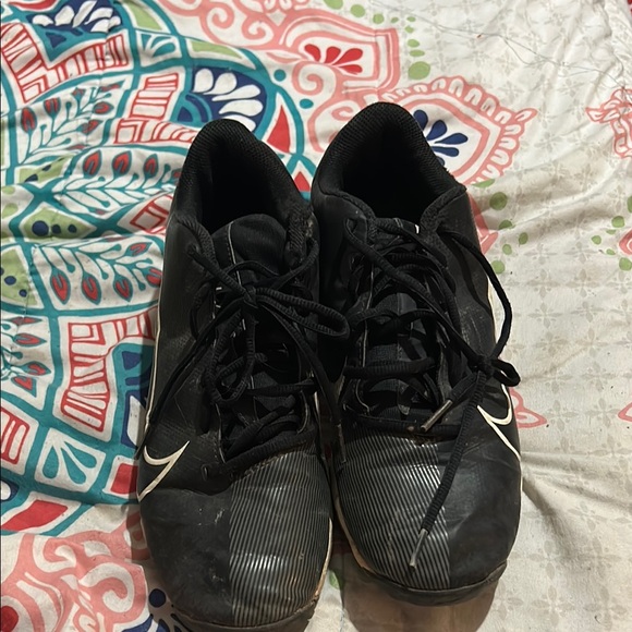 Nike Black Athletic Shoes - Picture 1 of 3